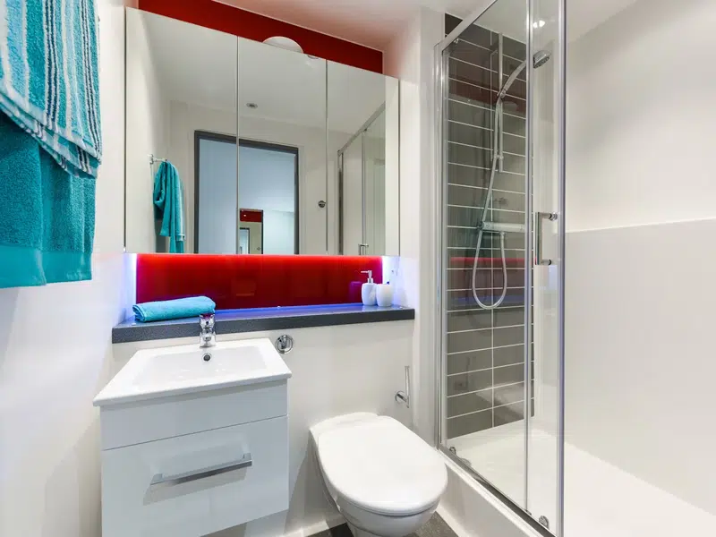 Ensuite Bronze - City View photo 2