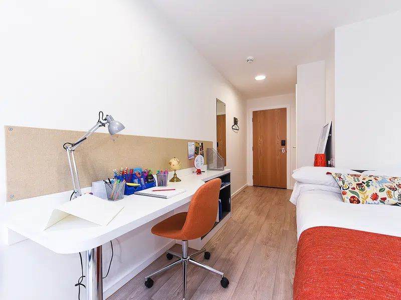 Ensuite Silver - Balcony photo 1