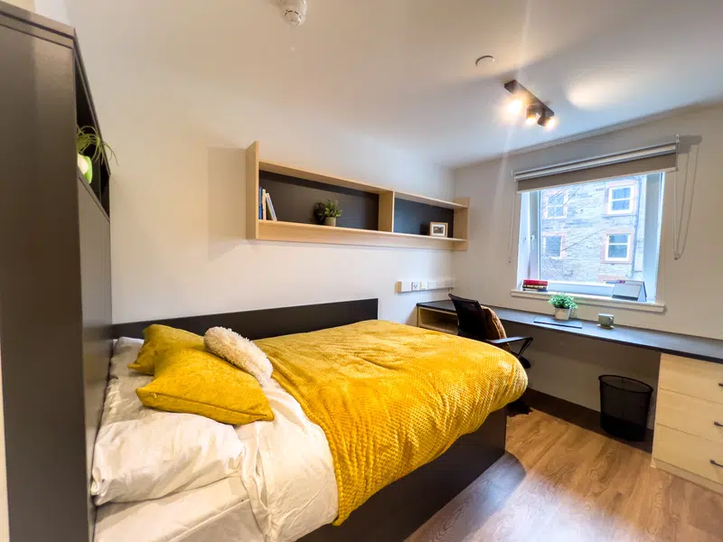 Ensuite Silver - City View photo 2