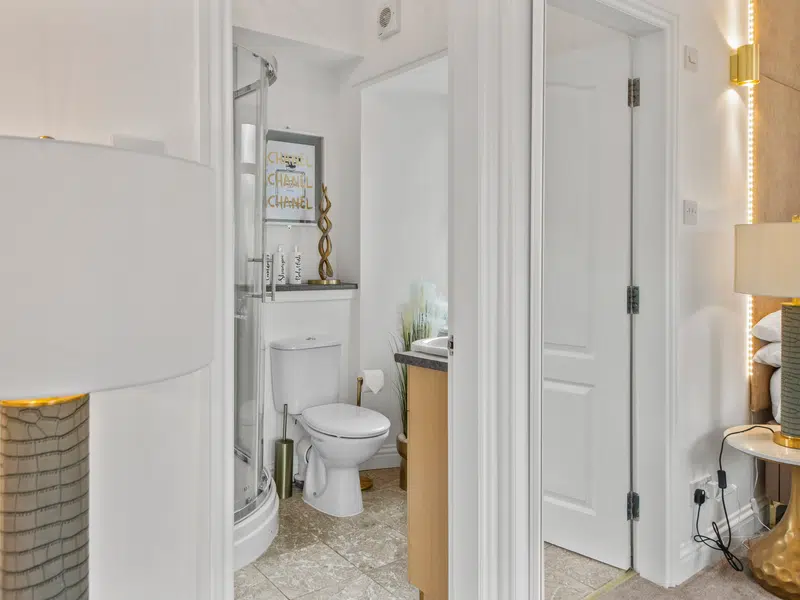 Room 3 - Extra Large En Suite First Floor Room photo 6