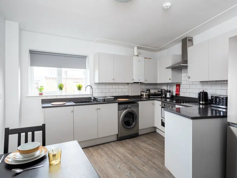 Flat - 3 Bedrooms photo 3