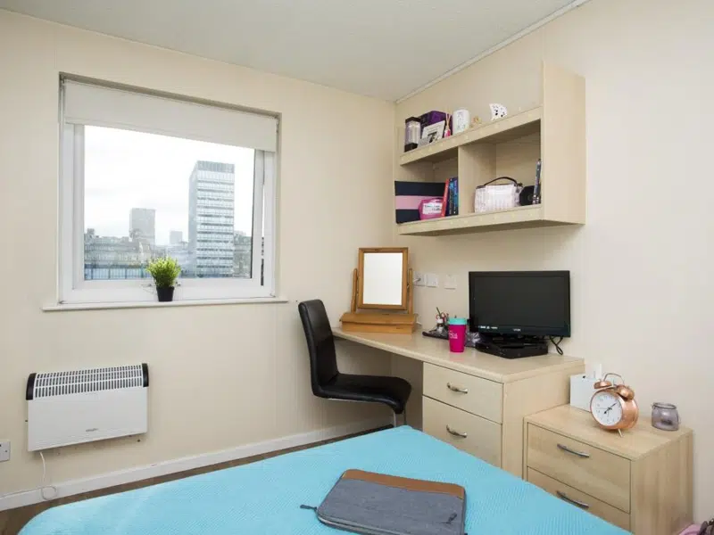 Gold Ensuite photo 2