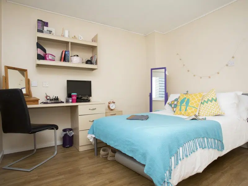 Gold Ensuite photo 1