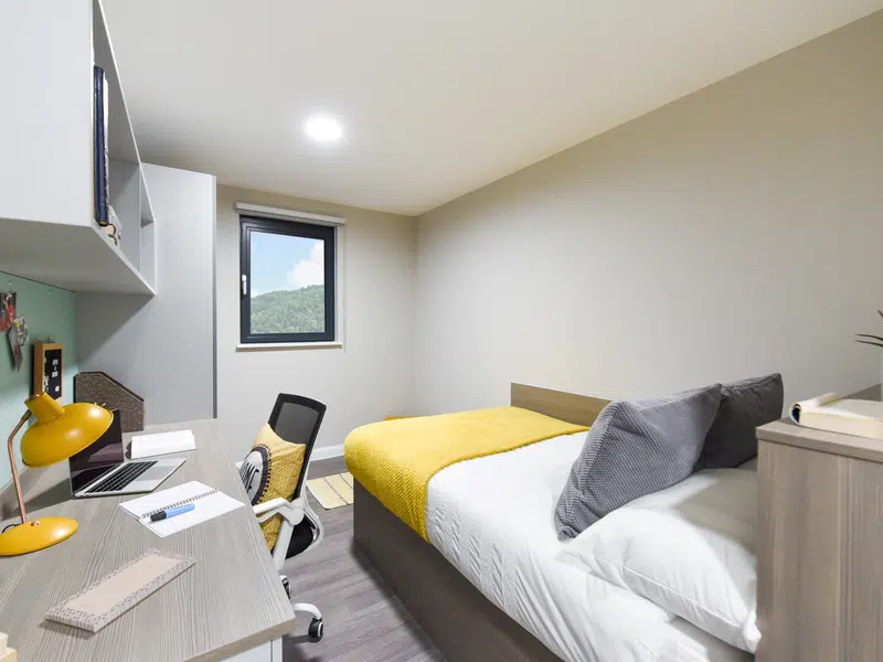 Ensuite Gold photo 1