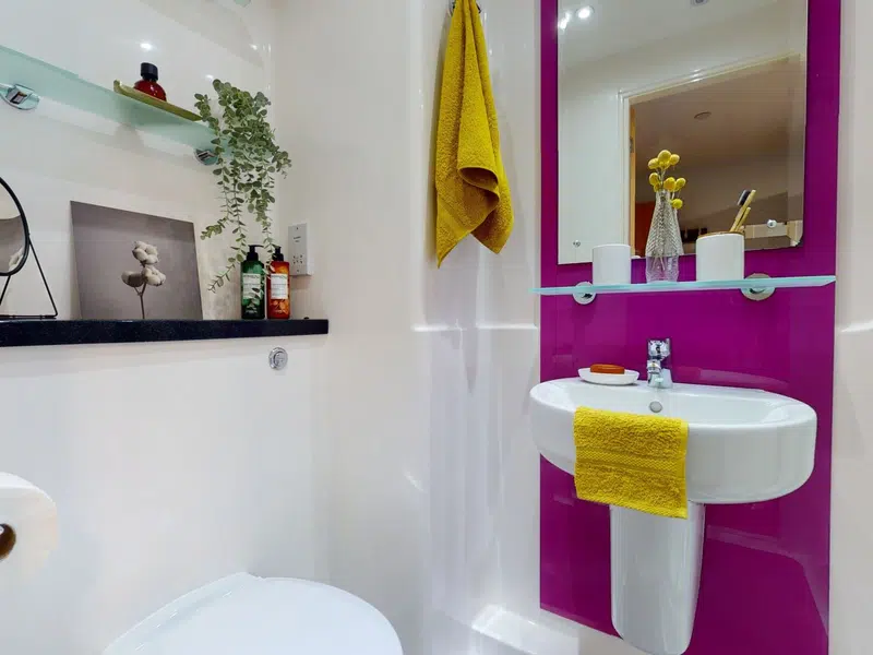 Gold En Suite photo 5