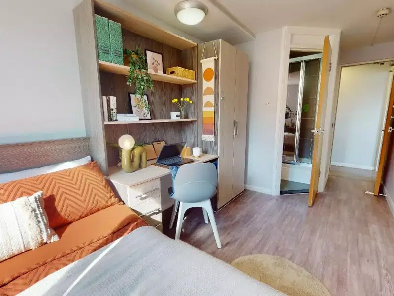 Gold En Suite photo 3