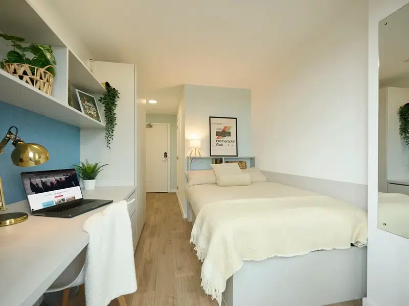 Gold Ensuite photo 1