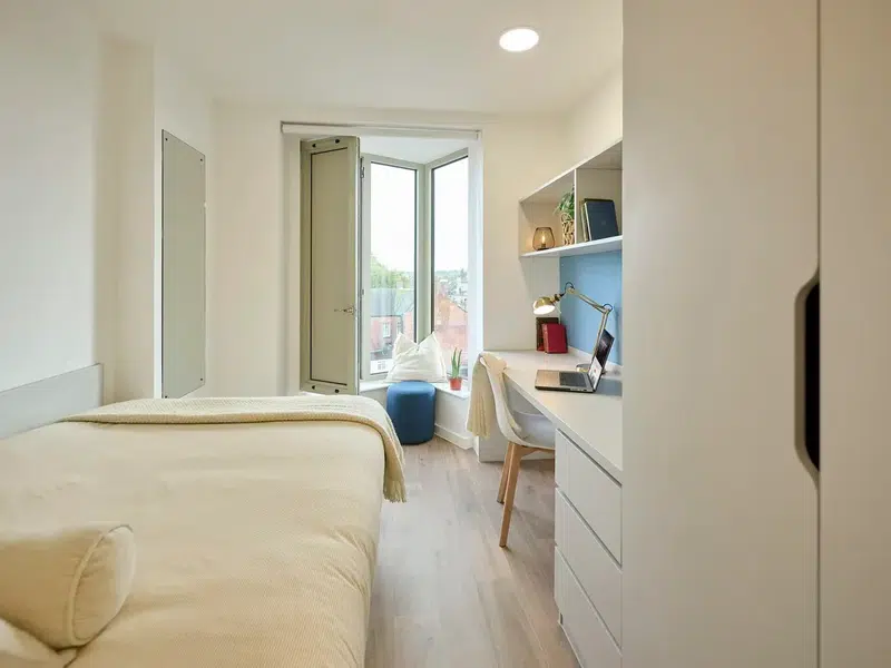 Gold Ensuite photo 3