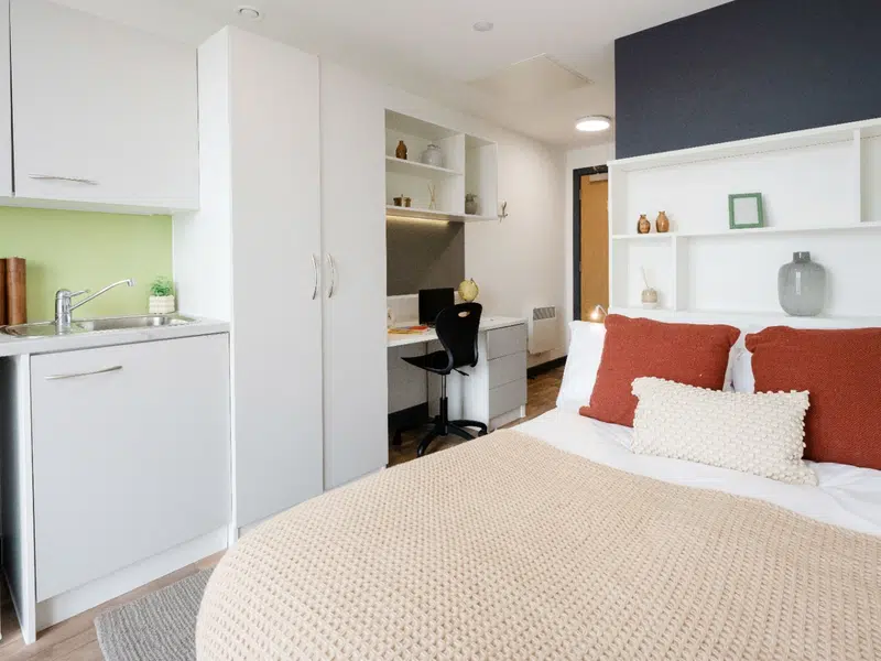 Gold Ensuite photo 1