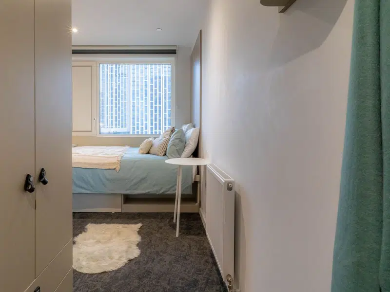 Silver Ensuite photo 4