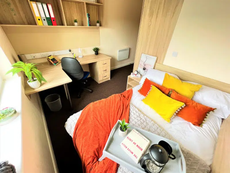 Ground Floor Deluxe En-Suite photo 3