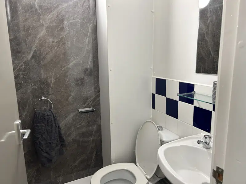 Ground Floor Deluxe En-Suite photo 6