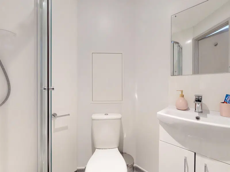 Classic Ensuite photo 2