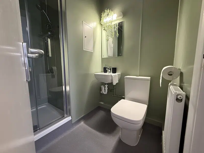 Large Private Ensuite Room photo 3