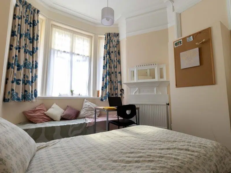 Large Room photo 1