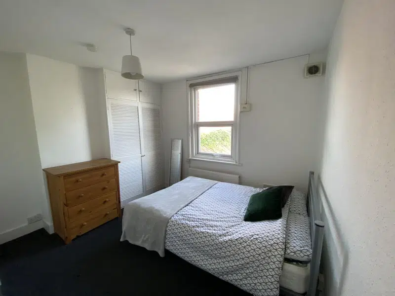 Large Single Room photo 2