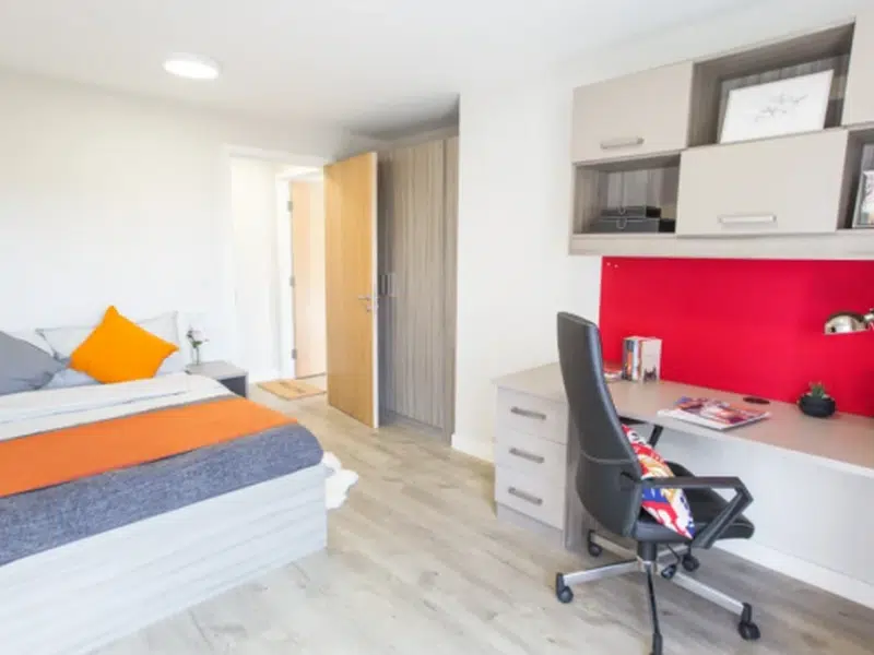Luxury 2 Bed Apartment photo 4