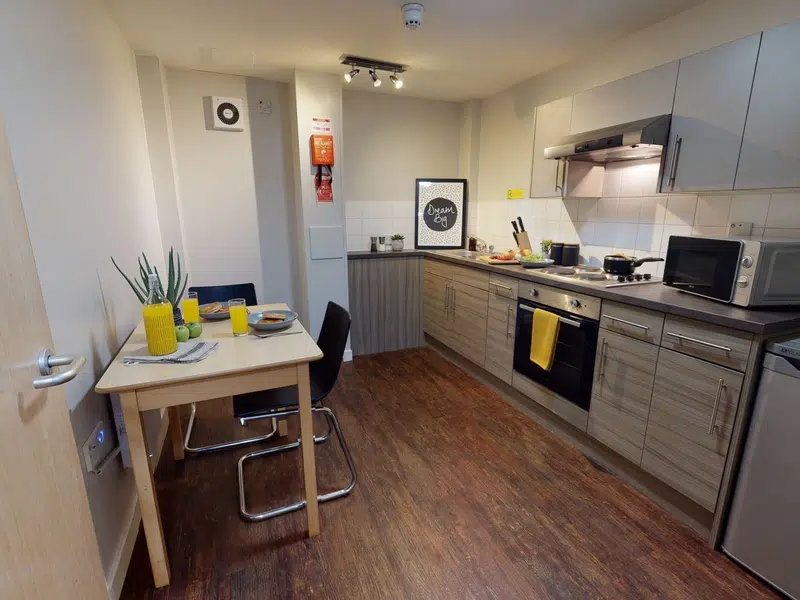 One Bed Apartment photo 6
