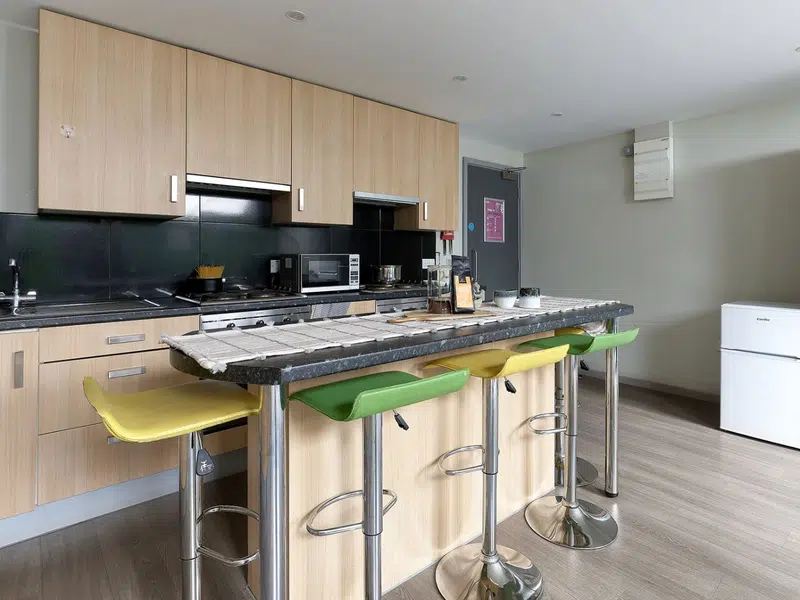 Penthouse En-suite photo 5