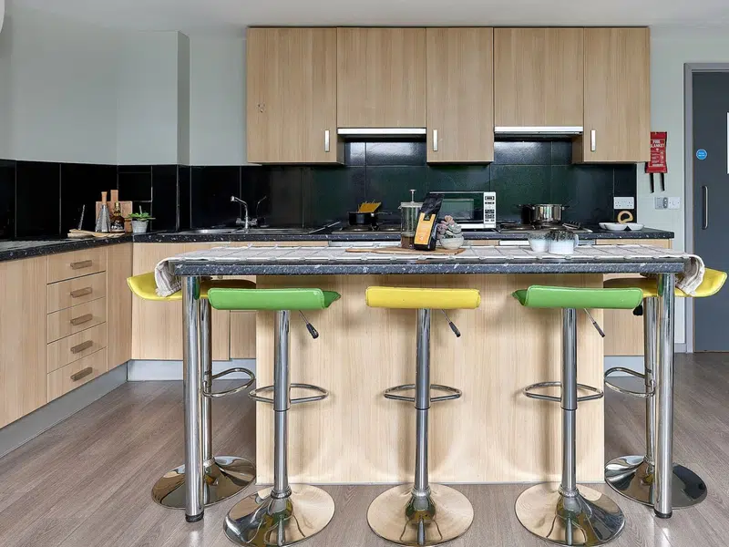 Penthouse En-suite photo 6