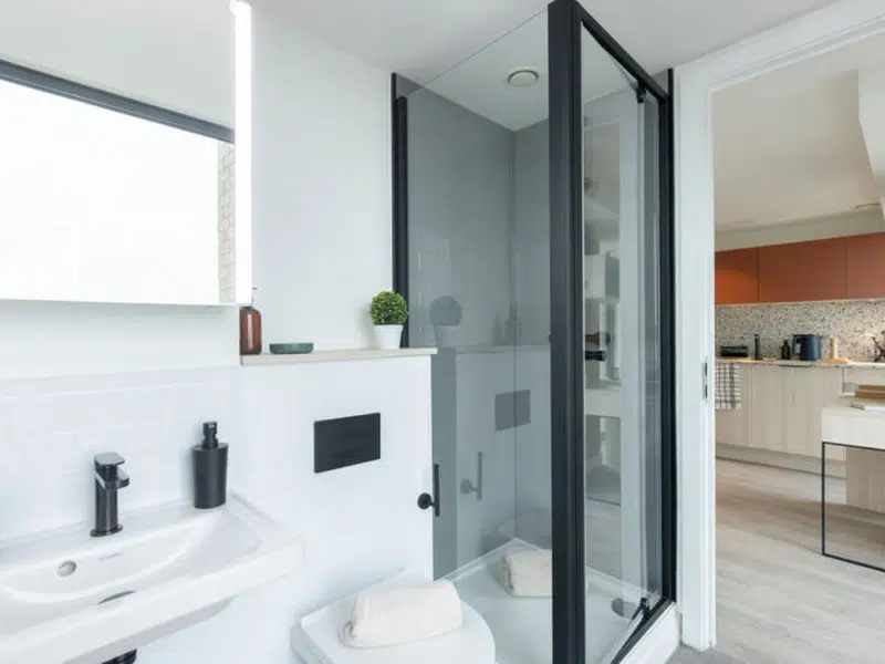 Penthouse En-suite photo 6