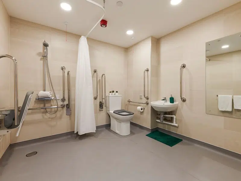 Platinum Ensuite Disability Access photo 2