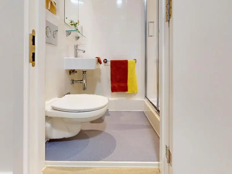 Platinum Plus Ensuite photo 4