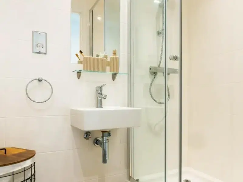 Elite En-suite photo 4