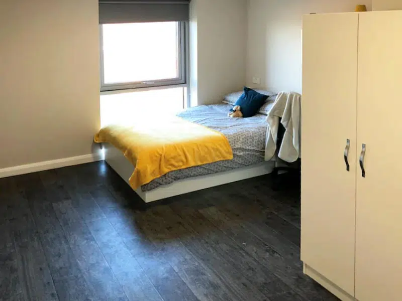 Premier En-suite With Accessible Bathroom photo 2