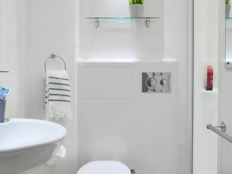 Deluxe Ensuite photo 2