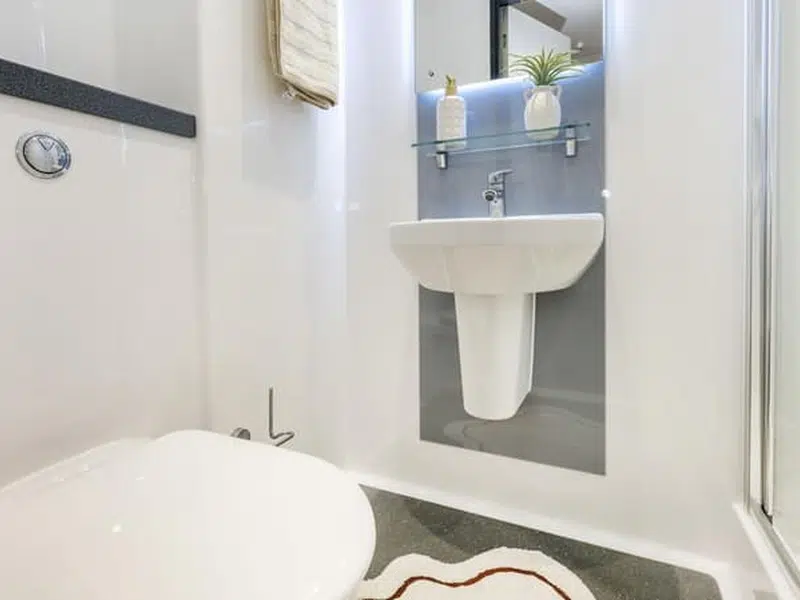 Premium En-suite photo 4