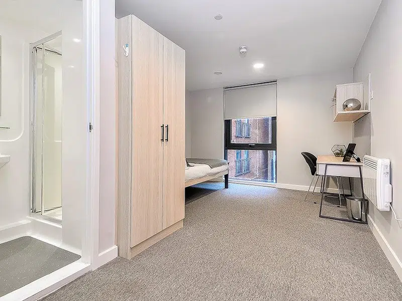 Premium Ensuite photo 3