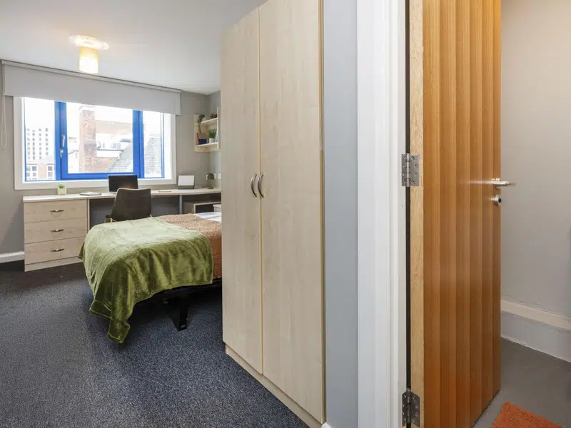 Premium Ensuite photo 3