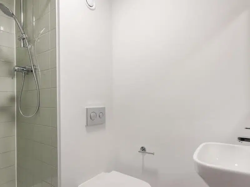 Premium Ensuite photo 5