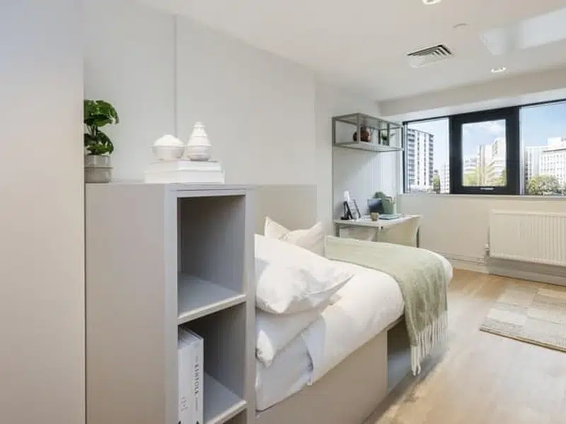 Premium Ensuite photo 5