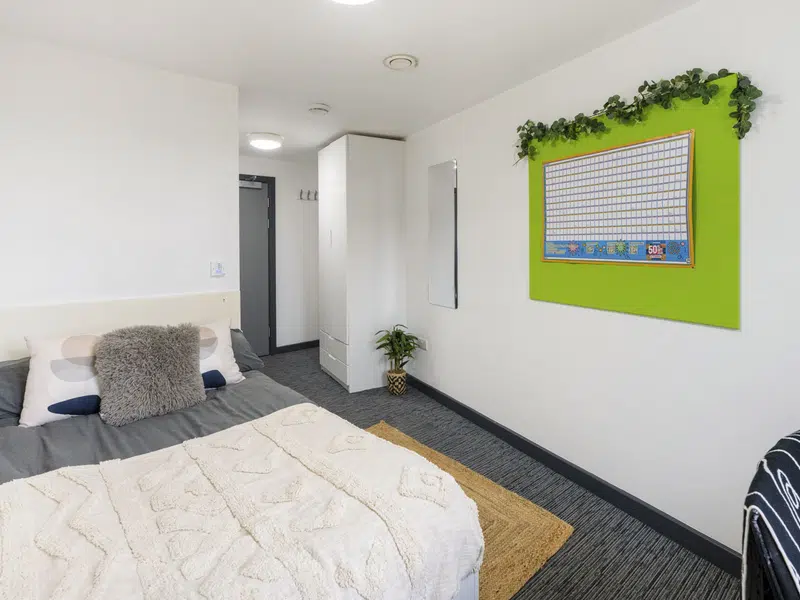 Premium Ensuite photo 3