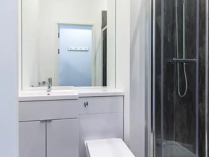 Premium Ensuite photo 4