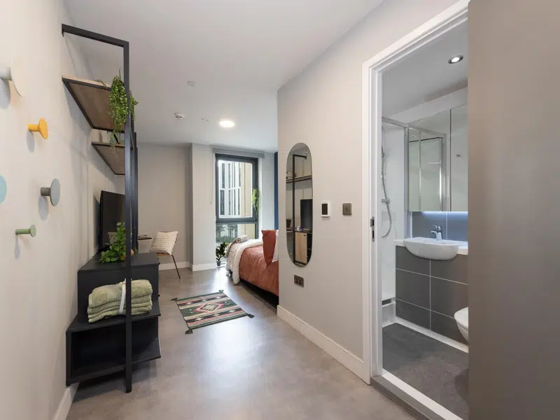 Premium Ensuite photo 2