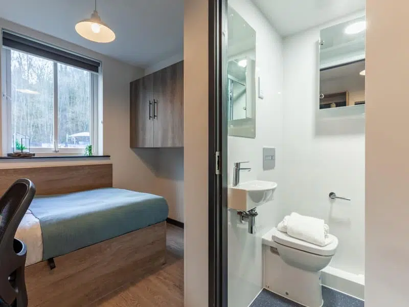 Premium Ensuite photo 3