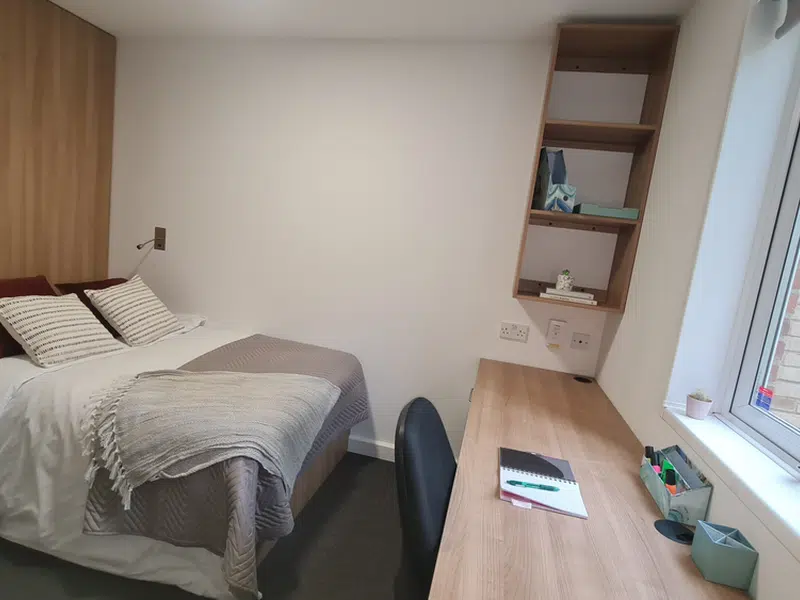 Second Floor Five Bed Cluster photo 5