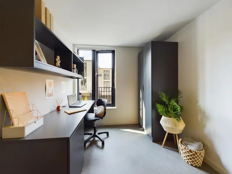 Premium Ensuite photo 6