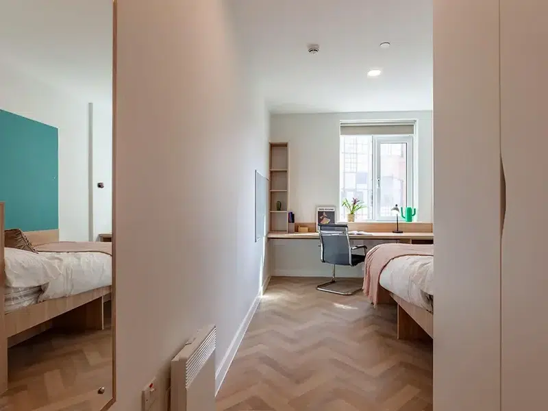 Premium Ensuite photo 2