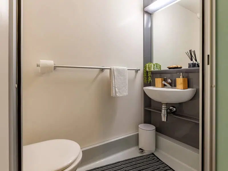 Premium Plus Ensuite photo 5
