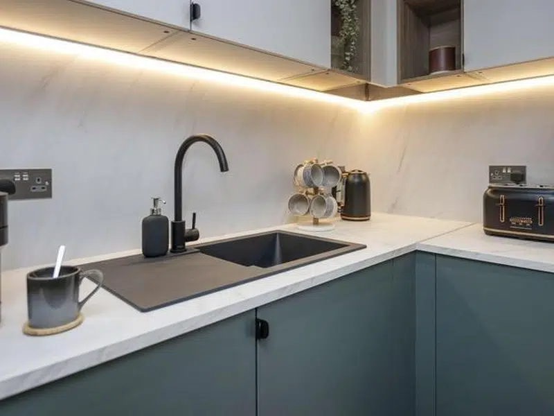 Premium Plus Ensuite photo 3