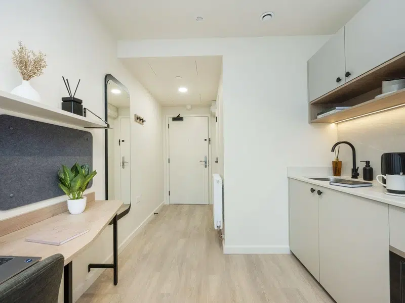 Premium Studio photo 2