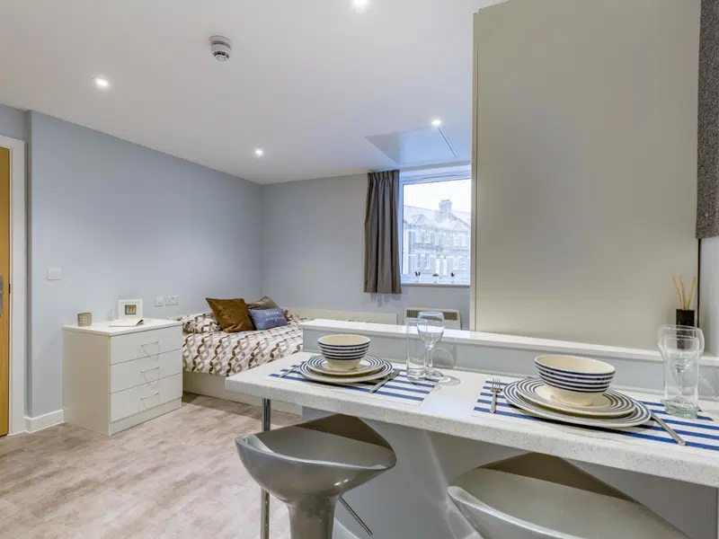 5 Bed Premium Studio photo 6