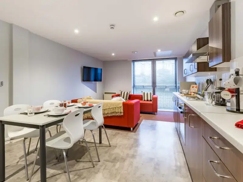 Premium En-suite Plus (6 Bed) photo 6