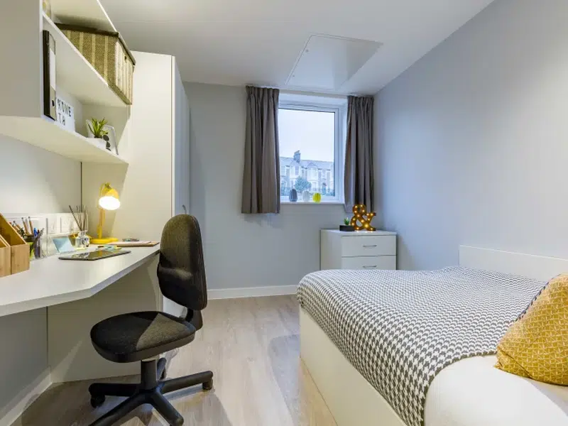 Premium En-suite Plus (6 Bed) photo 3