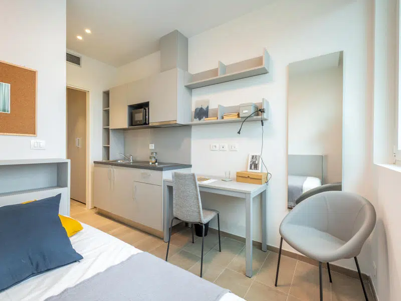 Premium Studio Courtyard View photo 1