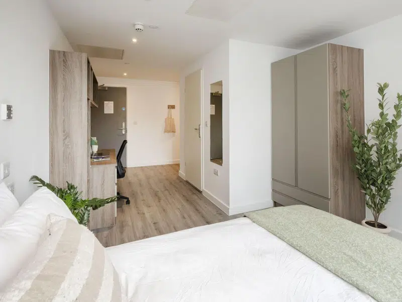 Prestige Ensuite photo 1